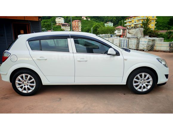 YEŞİL AUTO'DAN 2011 OPEL-ASTRA-1.3CDTI-OTOMATİK