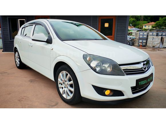 YEŞİL AUTO'DAN 2011 OPEL-ASTRA-1.3CDTI-OTOMATİK