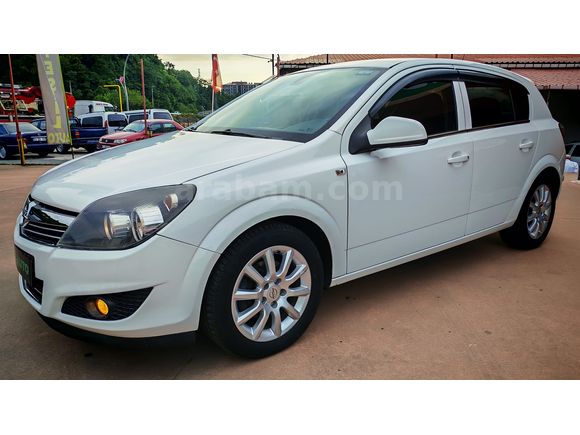 YEŞİL AUTO'DAN 2011 OPEL-ASTRA-1.3CDTI-OTOMATİK