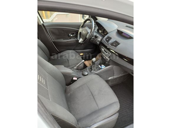 Düşük KM Megane 3 (1.5 dci)
