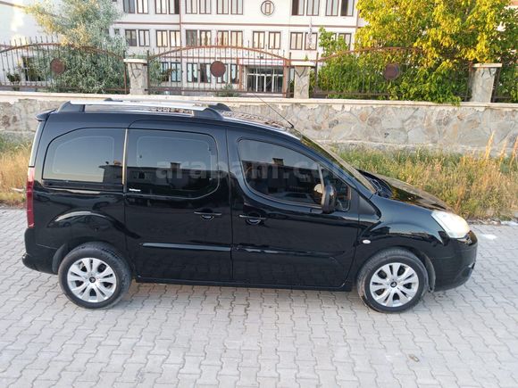 Berlingo 92'LİK Cam Tavan 210.000 Km'de