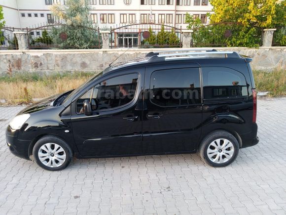 Berlingo 92'LİK Cam Tavan 210.000 Km'de