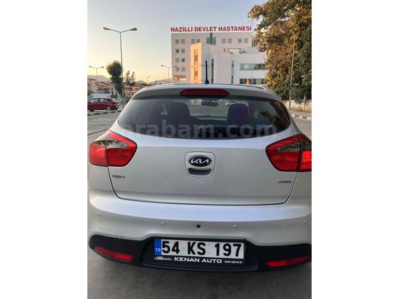 Sağlıkçıdan bakımlı 2012 Kia Rio 1.4 CRDi 
