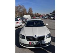 Sahibinden Skoda SuperB 1.6 TDI Prestige 2014 Model  171.000 km Beyaz