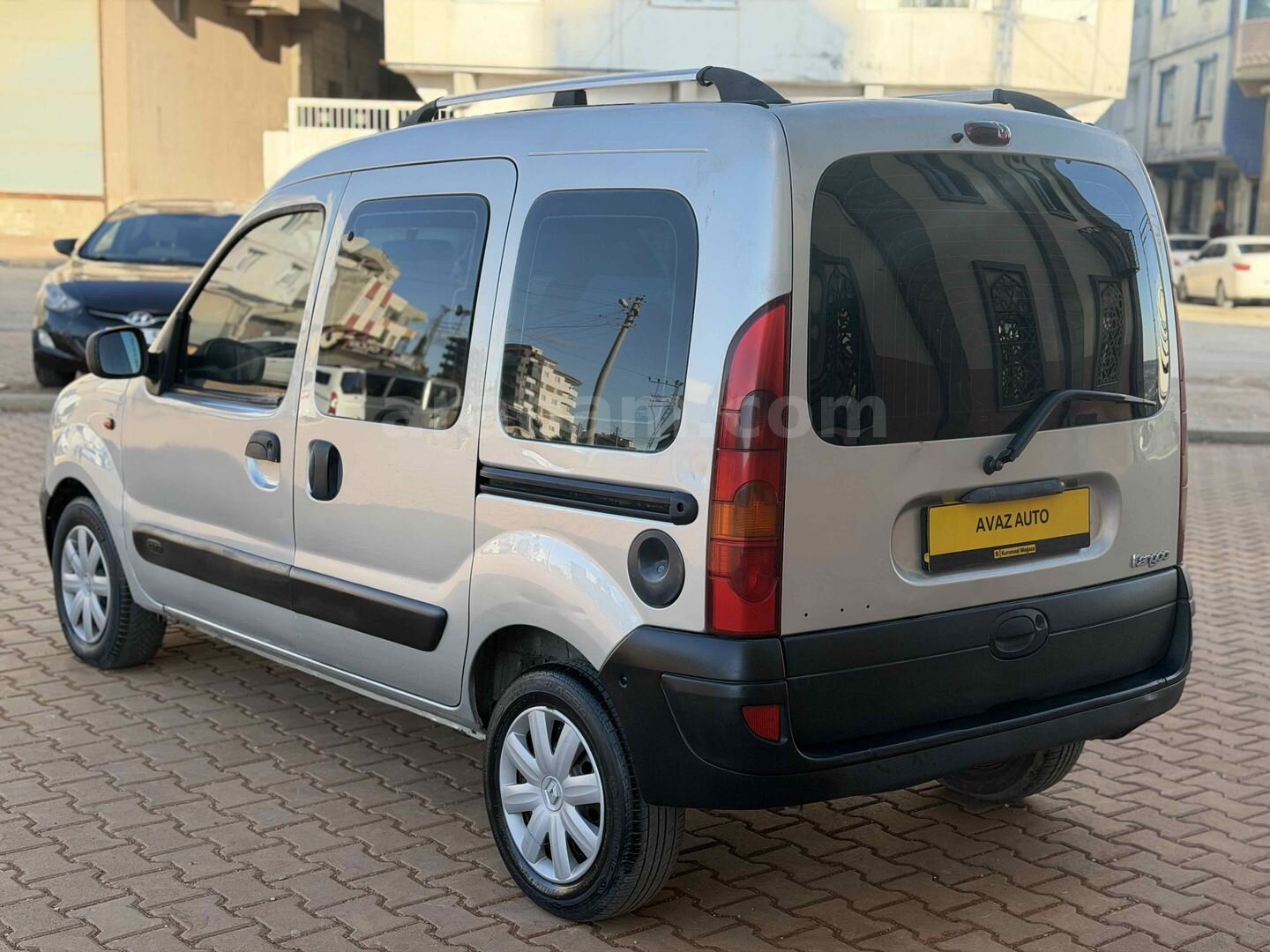 Galeriden Renault Kangoo 1.5 dCi Authentique 2004 Model Gaziantep 325.000 km Gri (Gümüş) 5