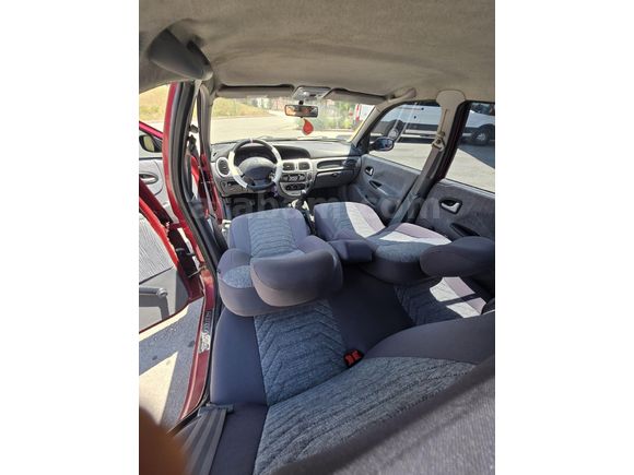 Sahibinden Renault Megane 1.4 Authentique 2002 Model