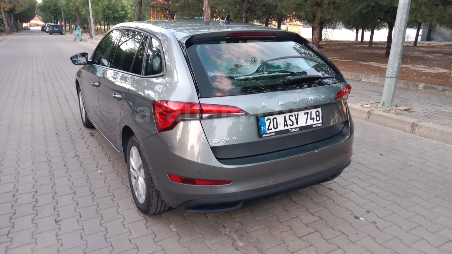 Sahibinden Skoda Scala 1.0 TSI Elite 2024 Model Denizli 51.500 km Füme 4