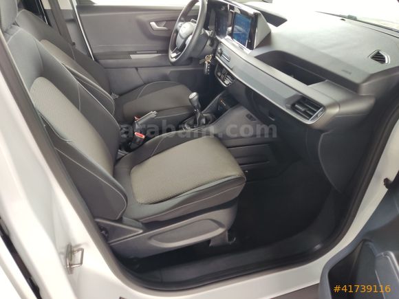 (Koyuncu Fiat) 2025 FORD TOURNEO COURİER 1.5 ECOBLUE TREND