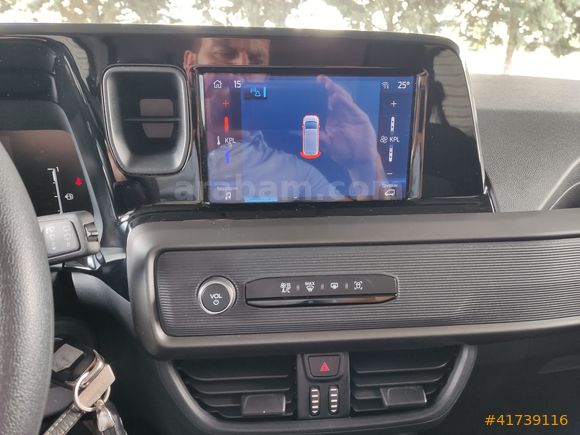 (Koyuncu Fiat) 2025 FORD TOURNEO COURİER 1.5 ECOBLUE TREND