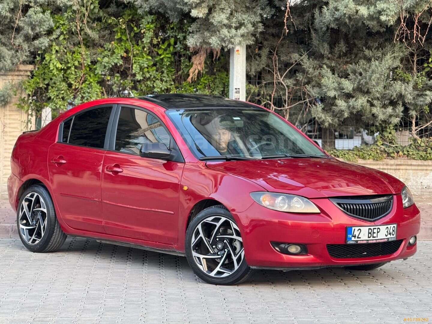 Galeriden Mazda 3 1.6 Dynamic 2006 Model Konya 257.000 km Kırmızı 2