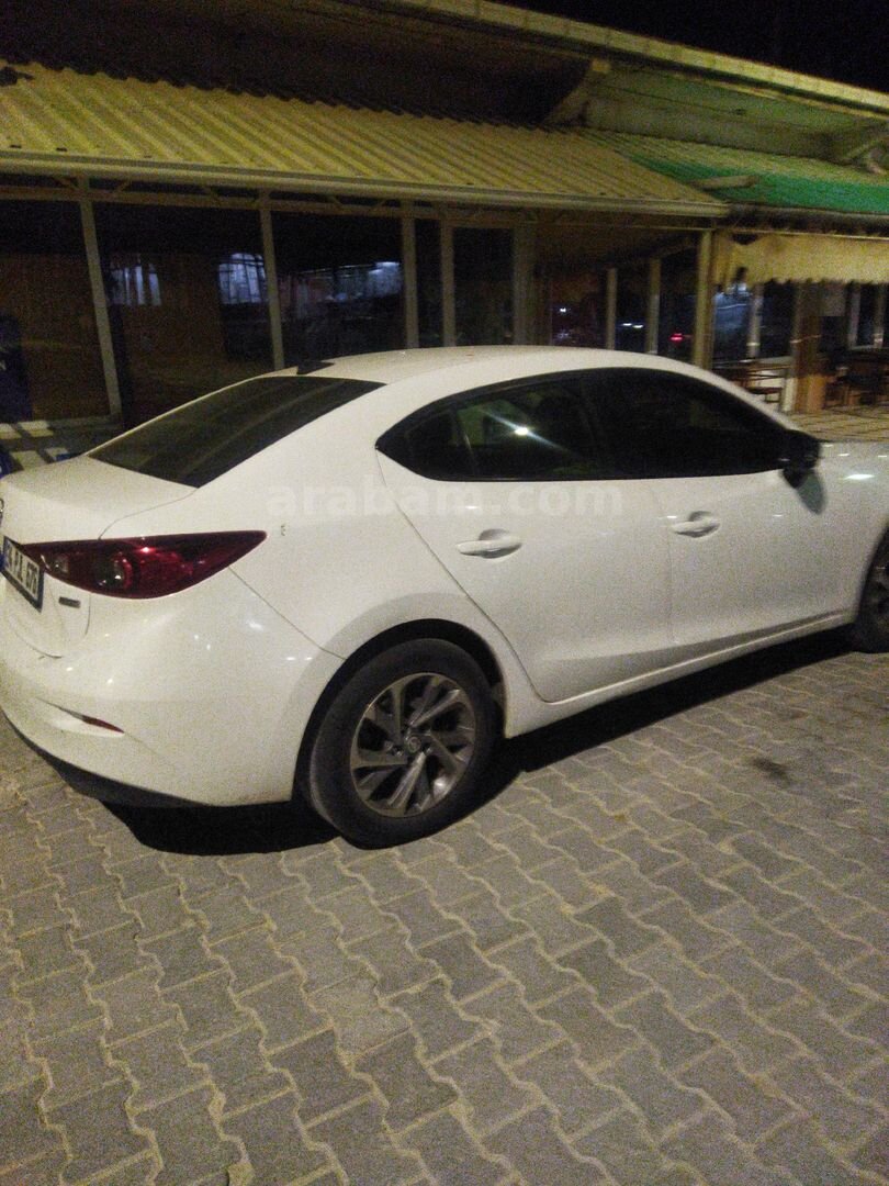 Sahibinden Mazda 3 1.5 SkyActive-G Soul 2015 Model 200.000 km Beyaz 1