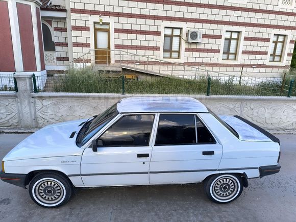 Sahibinden Renault R 9 1.4 Broadway 1992 Model