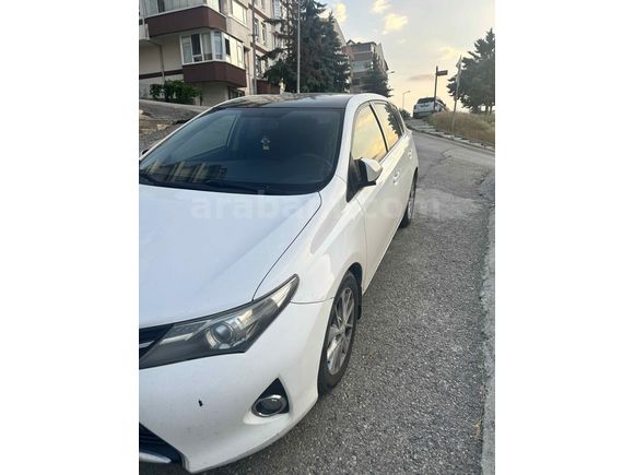 Sahibinden Toyota Auris 1.6 Active Skypack 2015 Model 