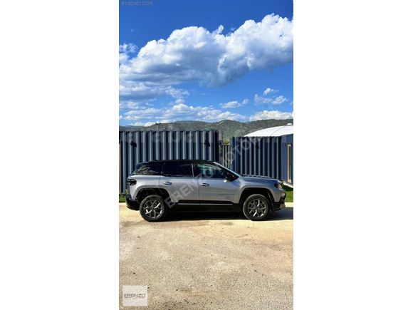 ERENZO - 2026 JEEP COMPASS E-HYBRID SUMMIT YOSEMITE GRAY