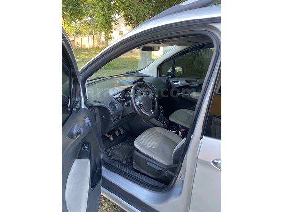 Sahibinden Ford Tourneo Courier 1.6 TDCi Titanium Plus 2017 Model 