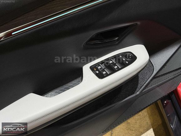 KOÇAK / 2024-RENAULT-MEGANE-E-TECH-ICONIC-KIRMIZI-LANSMAN