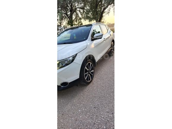 Sahibinden Nissan Qashqai 1.6 dCi Platinum Premium Pack 2014 Model