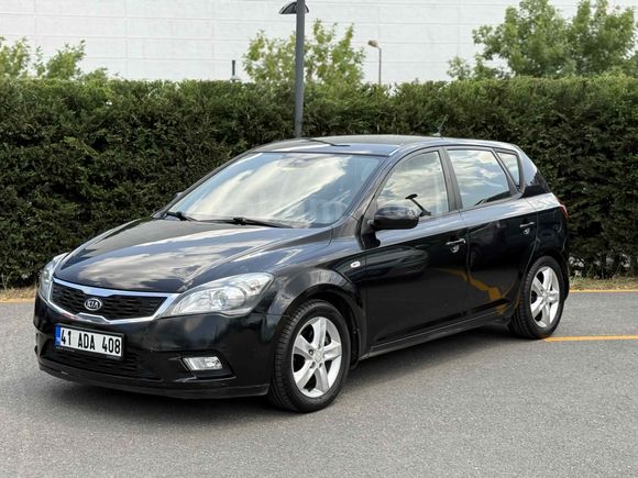 Kia Ceed 1.6 CRDi Motion 2011 Model İstanbul