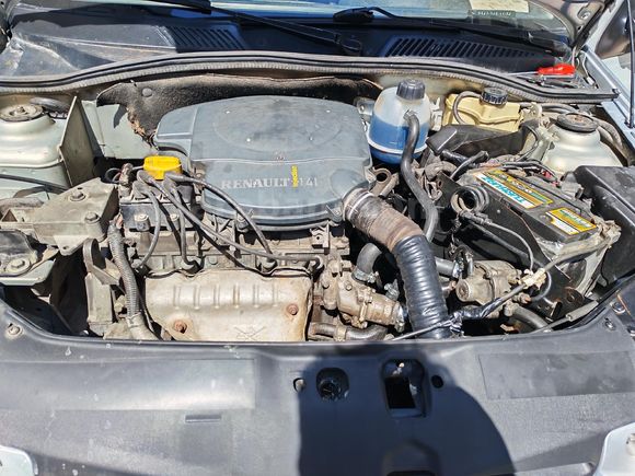 Sahibinden Renault Clio 1.4 RN 2000 Model
