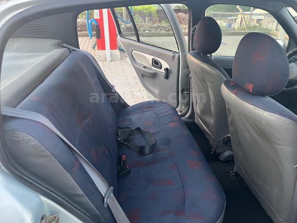 Sahibinden Renault Clio 1.4 RN 2000 Model