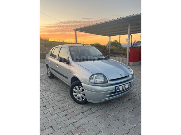 Sahibinden Renault Clio 1.4 RN 2000 Model