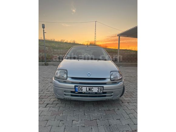 Sahibinden Renault Clio 1.4 RN 2000 Model