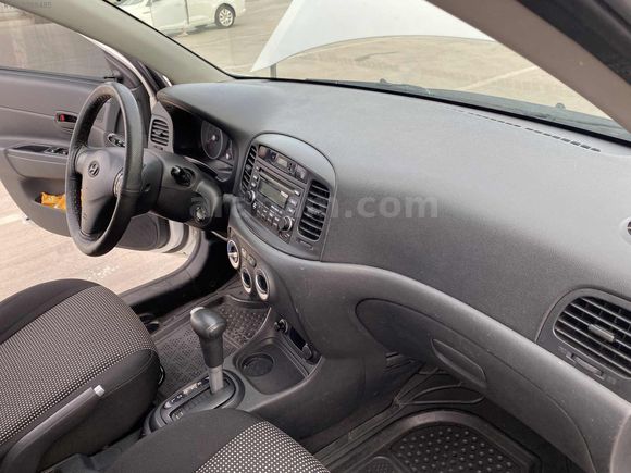 2011 MODEL DEĞİŞENSİZ HASAR KAYITSIZ OTOMATİK VİTES