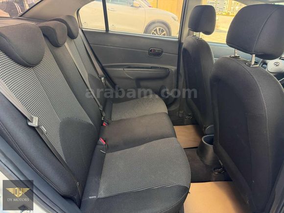 Accent Era 1.5CRDİ 2011 model 250 bin km