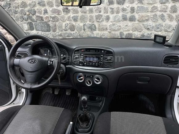 2010 MODEL HYUNDAİ ACCENT ERA 1.5 CRSI START