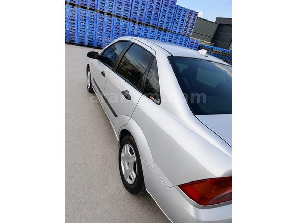 Sahibinden Ford Focus 1.6 Ambiente 2000 Model Ankara