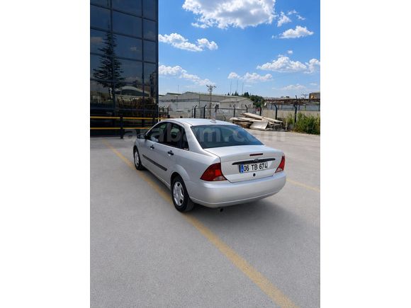 Sahibinden Ford Focus 1.6 Ambiente 2000 Model Ankara