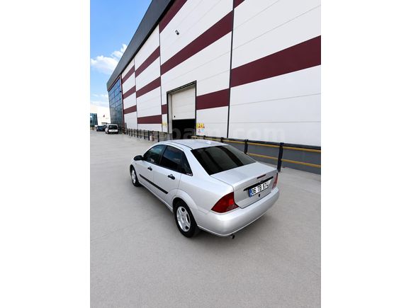 Sahibinden Ford Focus 1.6 Ambiente 2000 Model Ankara