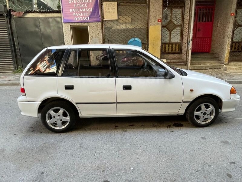 Sahibinden Suzuki Swift 1.3 GLX 2001 Model İstanbul 110.000 km Beyaz