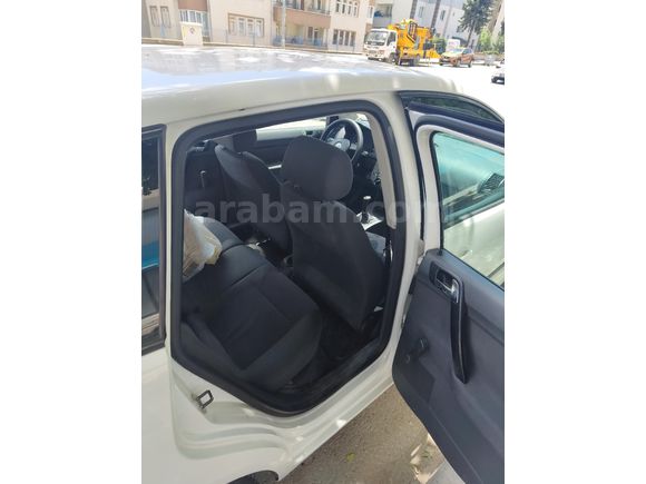 Sahibinden Volkswagen Polo 1.4 Basicline 2004 Model  232.000 km Beyaz