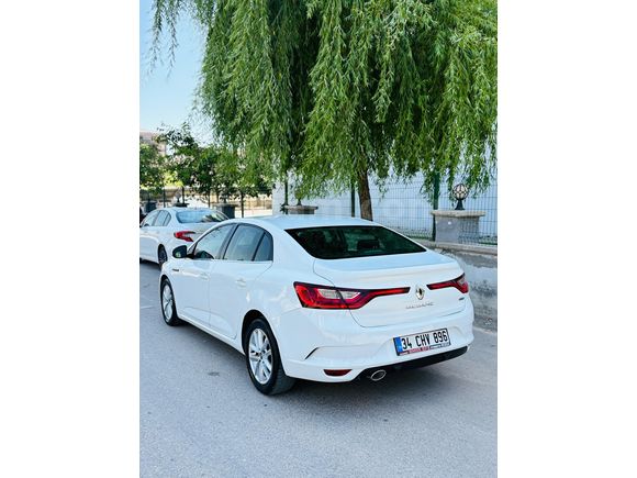Sahibinden Renault Megane 1.5 Blue DCI otomatik Touch 2020 Model