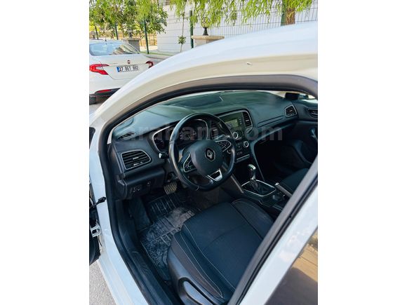 Sahibinden Renault Megane 1.5 Blue DCI otomatik Touch 2020 Model