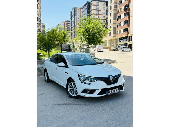 Sahibinden Renault Megane 1.5 Blue DCI otomatik Touch 2020 Model