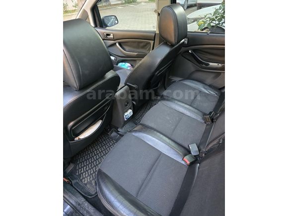 Sahibinden Ford C-Max 1.6 TDCi Titanium X 2009 Model  235.000 km Siyah