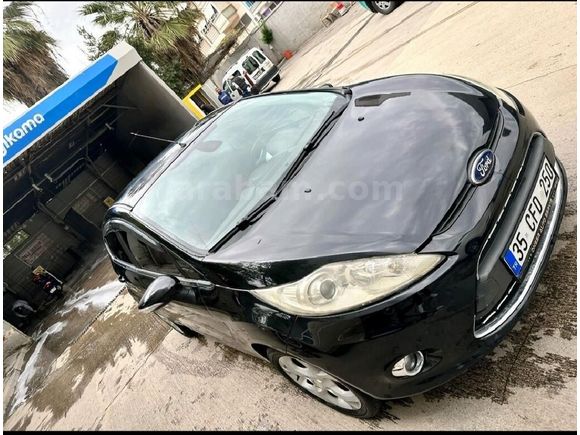 Sahibinden Ford Fiesta 1.4 TDCi Titanium X 2010 Model İzmir 229.000 km Siyah