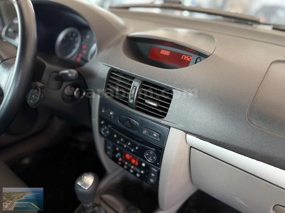 ADİLCEVAZ OTODAN FULL BAKIMLI DJTAL KLİMALI 4 CAM OTOMTK SYMBOL