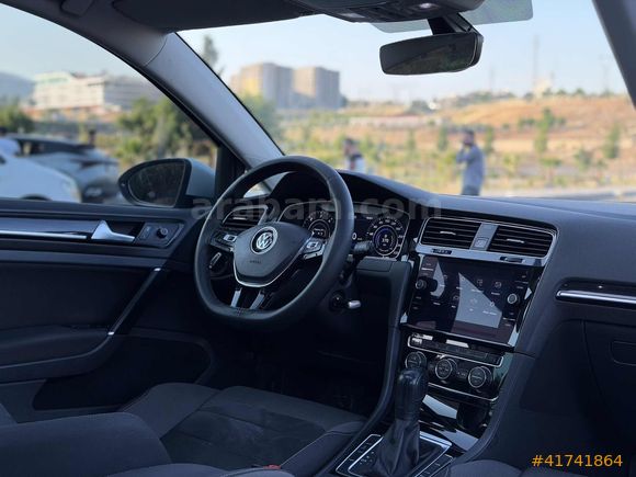 ÖZGÜNDÜZ · 2017 MODEL VW GOLF · 7.5