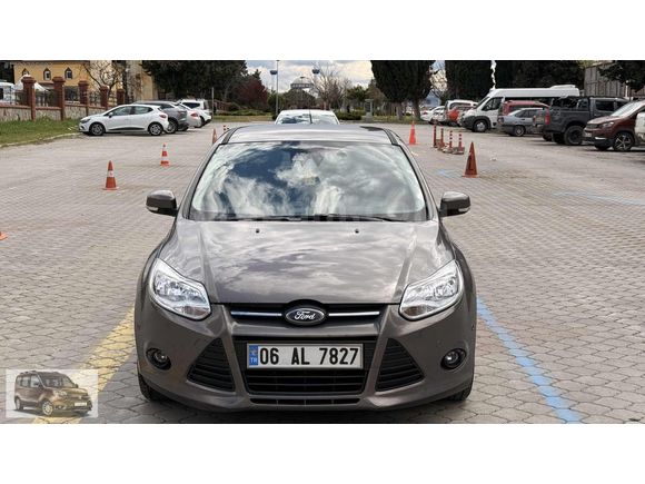 2011 MODEL FORD FOCUS STYLE PLUS