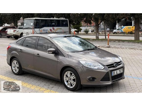 2011 MODEL FORD FOCUS STYLE PLUS
