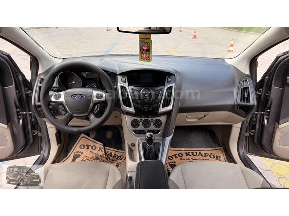 2011 MODEL FORD FOCUS STYLE PLUS