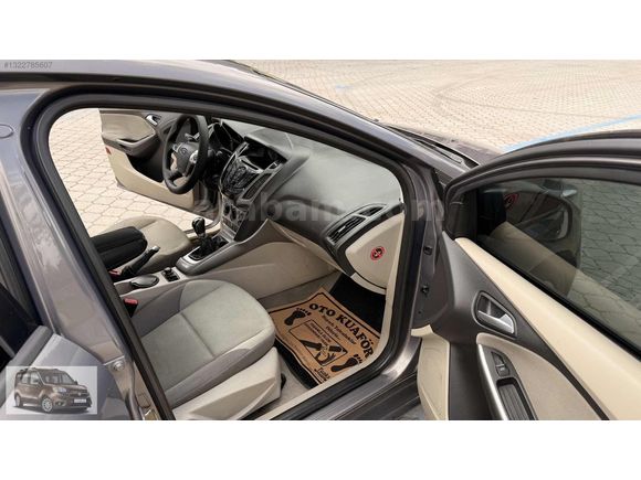 2011 MODEL FORD FOCUS STYLE PLUS