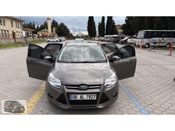 2011 MODEL FORD FOCUS STYLE PLUS