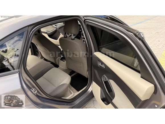 2011 MODEL FORD FOCUS STYLE PLUS