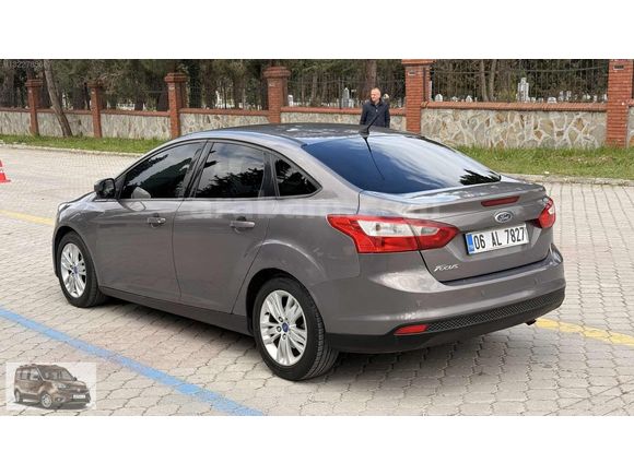 2011 MODEL FORD FOCUS STYLE PLUS
