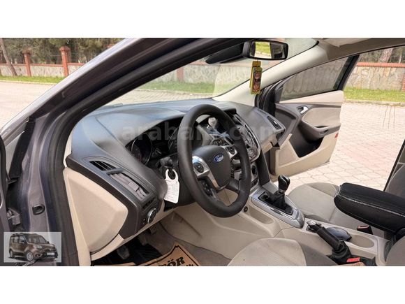 2011 MODEL FORD FOCUS STYLE PLUS