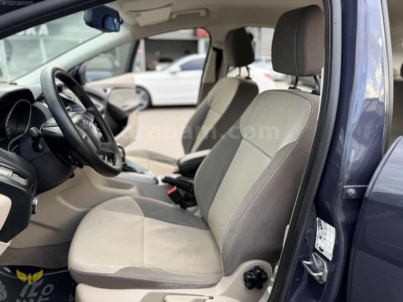 2013 FORD FOCUS 155 BİNDE OTOMATİK DEĞİŞENSİZ LPGLİ EN DOLUSU
